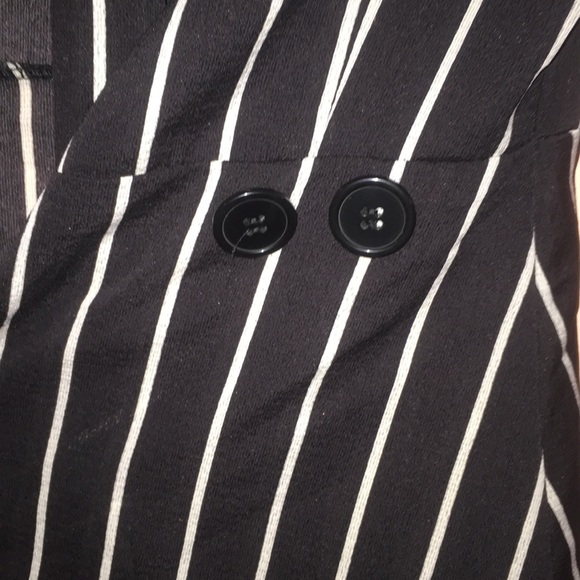 Size S Black and White Pinstripe Blouse w Belt - Picture 2 of 4